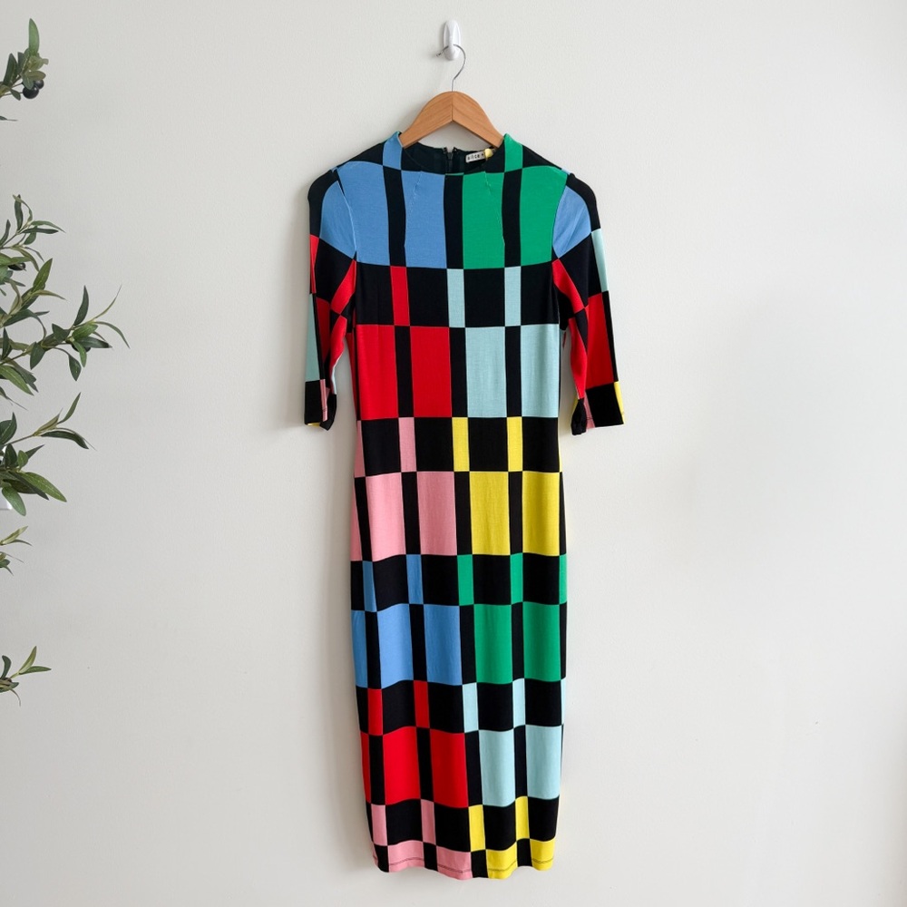 ALICE + OLIVIA • Delora Fitted Mock Neck Dress - Picture 3 of 15